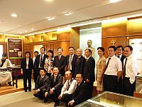 The delegation visits Institute of Chinese Medicine